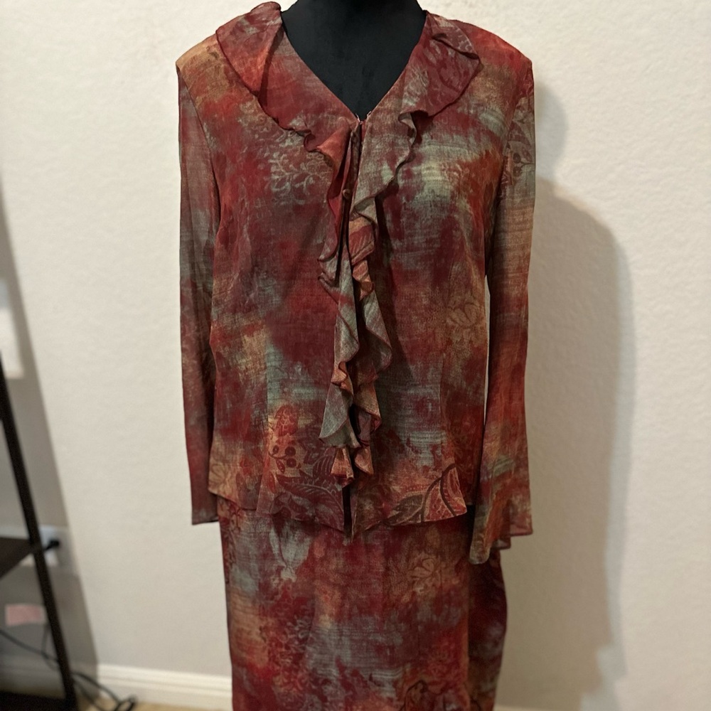 “un jour Ailleurs”2 Piece burgundy/green Floral Formal Dress Set Sz 10. 100%silk